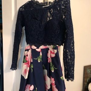 2 piece navy floral